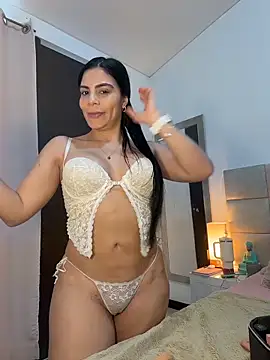 Snapshot of valecruz903 chatting on 01/15/26, 04:44 valecruz903 online show from 01/15/26, 04:44