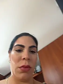 Snapshot of valecruz903 chatting on 02/04/26, 05:41 valecruz903 online show from 02/04/26, 05:41