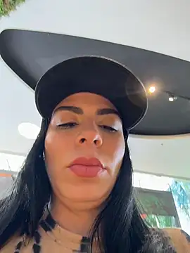 Snapshot of valecruz903 chatting on 02/17/26, 02:46 valecruz903 online show from 02/17/26, 02:46