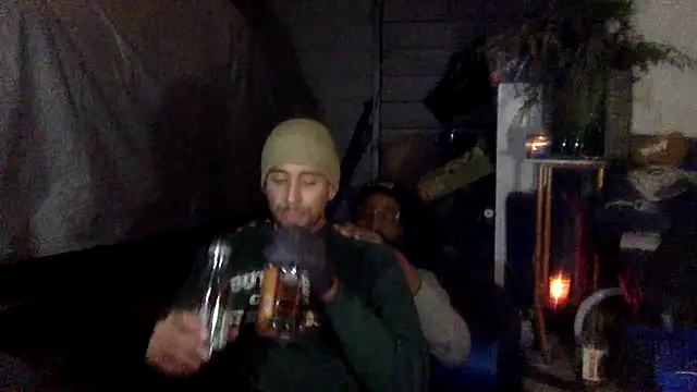 Snapshot of TheOnlyTwinTowers chatting on 12/14/24, 10:45 TheOnlyTwinTowers online show from 12/14/24, 10:45