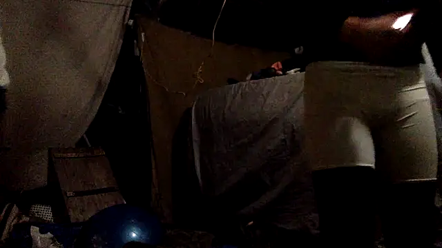 Snapshot of TheOnlyTwinTowers chatting on 12/16/24, 08:09 TheOnlyTwinTowers online show from 12/16/24, 08:09