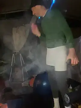 Snapshot of TheOnlyTwinTowers chatting on 12/17/24, 08:34 TheOnlyTwinTowers online show from 12/17/24, 08:34