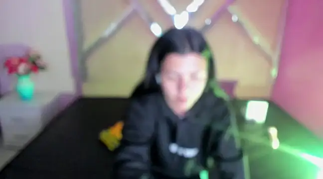 IsisRouse online show from 03/06/25, 02:41