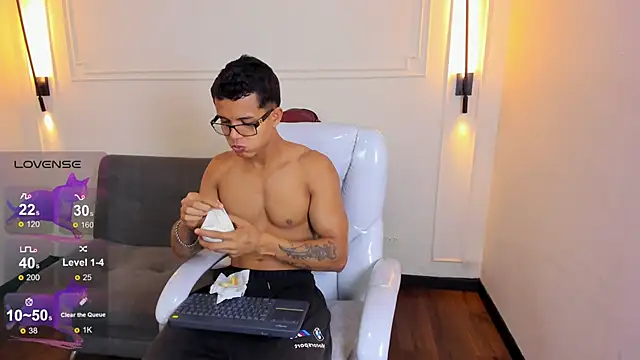 Paradise boy s online show from 03/21/26, 02:31