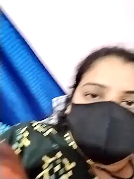 Snapshot of Ruksar-Pathan chatting on 01/12/25, 12:55 Ruksar-Pathan online show from 01/12/25, 12:55