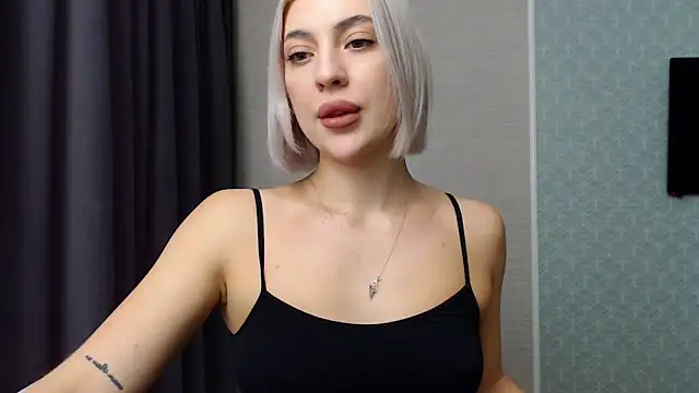 hot-sasha9 online show from 12/20/24, 11:54