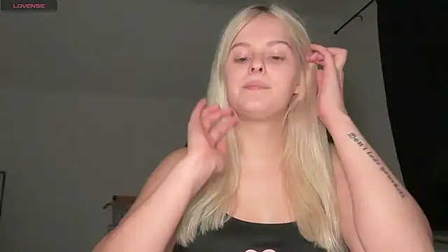 Allylove03 online show from 09/11/25, 05:57