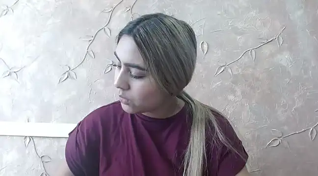 Miabonnett  online show from 01/28/25, 01:49