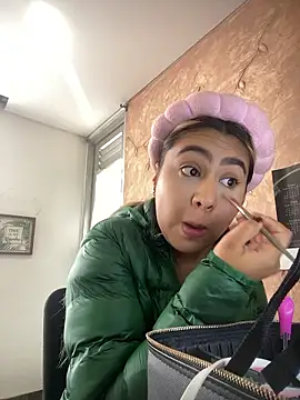 Miabonnett  online show from 01/06/26, 12:20