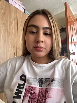 Miabonnett  online show from 07/06/26, 03:47