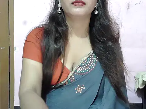 Snapshot of Model-Tanya chatting on 10/25/25, 06:43 Model-Tanya online show from 10/25/25, 06:43