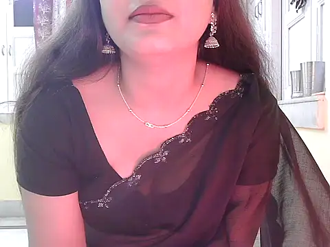 Snapshot of Model-Tanya chatting on 11/12/25, 04:18 Model-Tanya online show from 11/12/25, 04:18