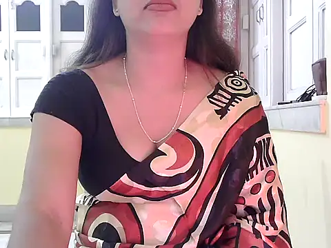 Snapshot of Model-Tanya chatting on 11/19/25, 05:02 Model-Tanya online show from 11/19/25, 05:02