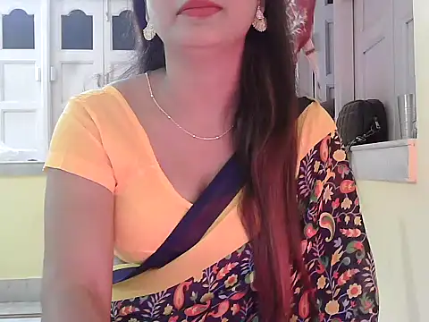 Snapshot of Model-Tanya chatting on 11/20/25, 04:18 Model-Tanya online show from 11/20/25, 04:18