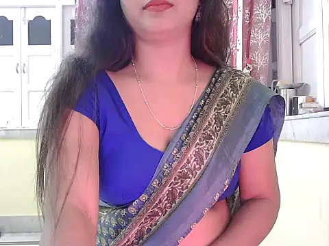 Snapshot of Model-Tanya chatting on 11/23/25, 04:29 Model-Tanya online show from 11/23/25, 04:29