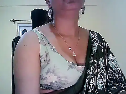 Model-Tanya online show from 12/22/25, 05:21