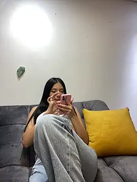 eva elifee online show from 12/05/25, 01:25