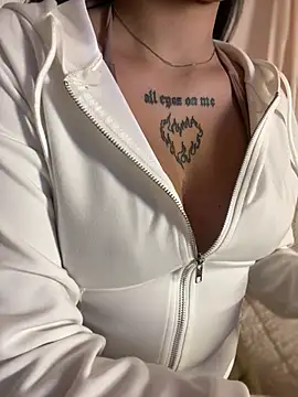 eva elifee online show from 04/01/26, 02:45