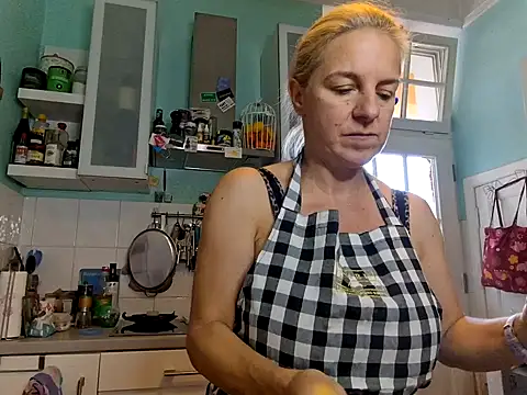 Snapshot of FrauleinSchmitt chatting on 09/24/25, 11:35 FrauleinSchmitt online show from 09/24/25, 11:35