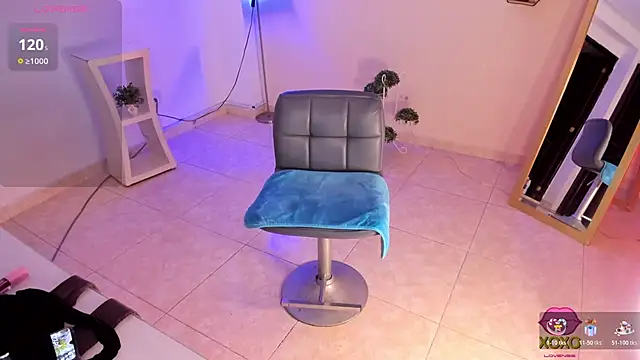 Snapshot of amelyaDreams chatting on 11/21/25, 07:34 amelyaDreams online show from 11/21/25, 07:34