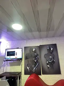 emma oxford online show from 03/05/25, 08:53