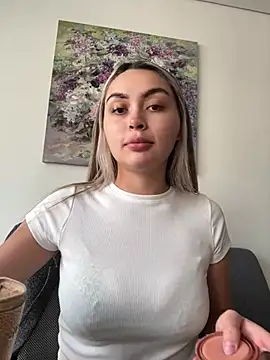 emma oxford online show from 04/24/26, 08:33