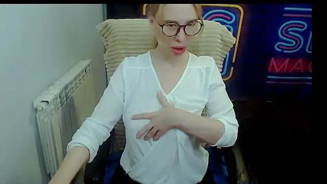 Snapshot of kerakiss877 chatting on 10/26/25, 08:26 kerakiss877 online show from 10/26/25, 08:26