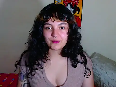 Snapshot of sweetiee_mary chatting on 05/20/26, 09:43 sweetiee mary online show from 05/20/26, 09:43