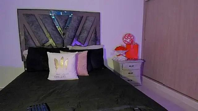 Deborah Colins online show from 10/17/25, 12:58