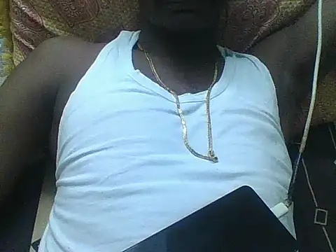 Snapshot of bas1cooks chatting on 11/11/25, 04:51 bas1cooks online show from 11/11/25, 04:51