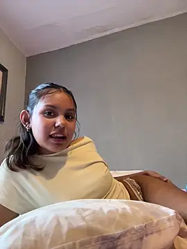 Snapshot of Alex_Agm chatting on 12/15/25, 11:09 Alex Agm online show from 12/15/25, 11:09