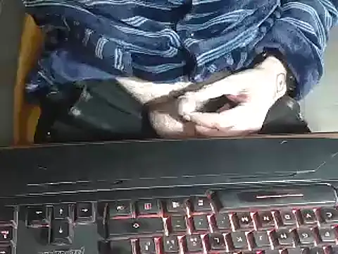 Snapshot of Adri_gard chatting on 12/03/24, 08:50 Adri gard online show from 12/03/24, 08:50