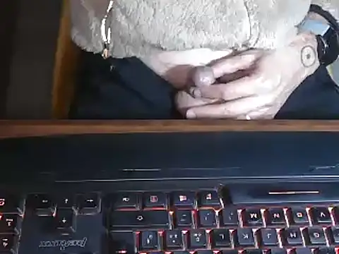 Snapshot of Adri_gard chatting on 01/15/25, 08:58 Adri gard online show from 01/15/25, 08:58