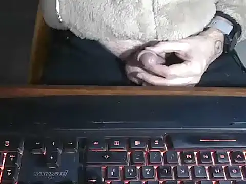 Snapshot of Adri_gard chatting on 01/17/25, 10:45 Adri gard online show from 01/17/25, 10:45