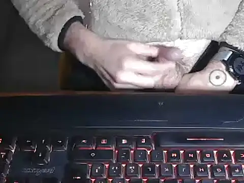 Snapshot of Adri_gard chatting on 01/29/25, 08:46 Adri gard online show from 01/29/25, 08:46