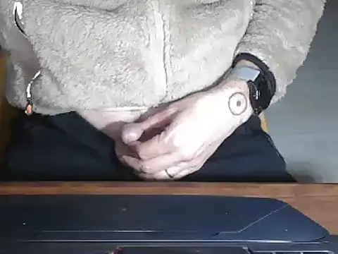 Snapshot of Adri_gard chatting on 02/04/25, 10:24 Adri gard online show from 02/04/25, 10:24