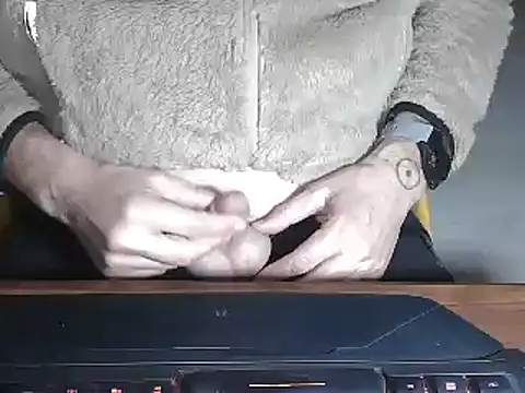 Snapshot of Adri_gard chatting on 02/05/25, 09:18 Adri gard online show from 02/05/25, 09:18