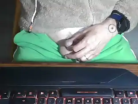 Snapshot of Adri_gard chatting on 03/18/25, 08:48 Adri gard online show from 03/18/25, 08:48