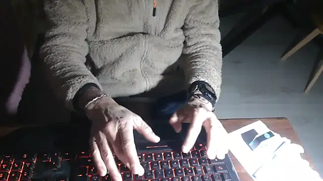 Adri gard online show from 04/04/26, 08:28