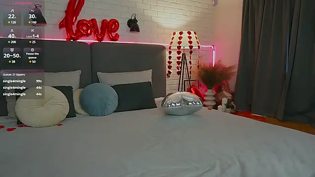 Viola  moon online show from 02/14/25, 12:57