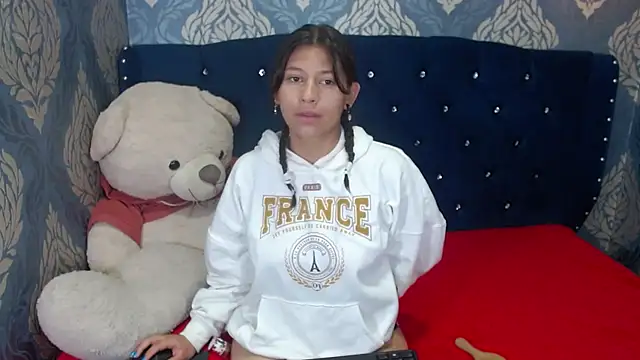 Lilyevansx online show from 03/18/25, 10:36