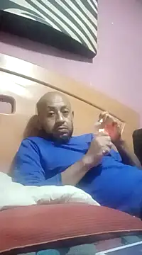 pineda1689 online show from 12/21/24, 07:38