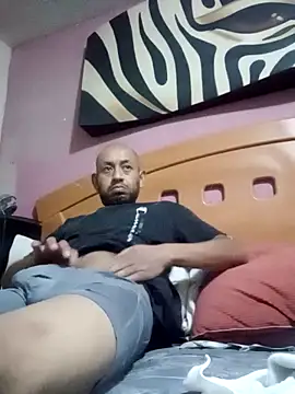 pineda1689 online show from 03/22/25, 06:25