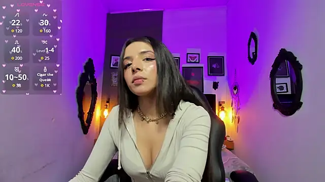 Snapshot of Charlotte__Benett chatting on 01/06/25, 04:15 Charlotte Benett online show from 01/06/25, 04:15