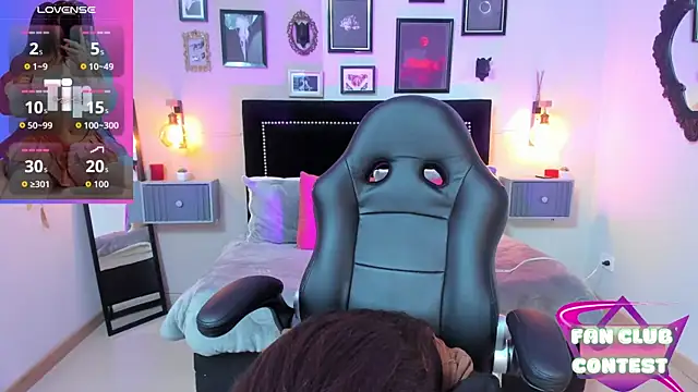 Snapshot of Charlotte__Benett chatting on 09/22/25, 04:58 Charlotte Benett online show from 09/22/25, 04:58