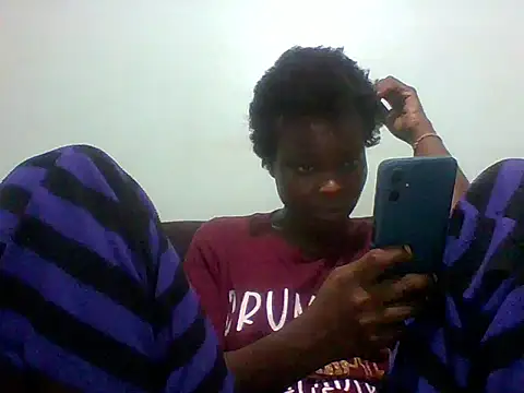 sexxyqueenn22 online show from 10/08/25, 11:13