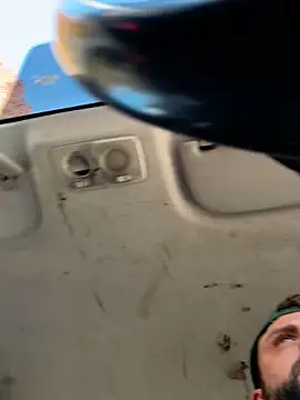 Snapshot of michifolli92 chatting on 11/10/25, 01:21 michifolli92 online show from 11/10/25, 01:21