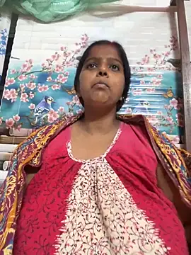 Snapshot of Beauty-queen chatting on 11/04/25, 12:37 Beauty-queen online show from 11/04/25, 12:37