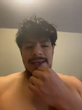 Snapshot of MynameisPaco chatting on 11/15/25, 02:13 MynameisPaco online show from 11/15/25, 02:13