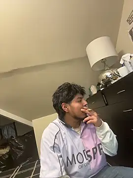 Snapshot of MynameisPaco chatting on 11/20/25, 10:31 MynameisPaco online show from 11/20/25, 10:31